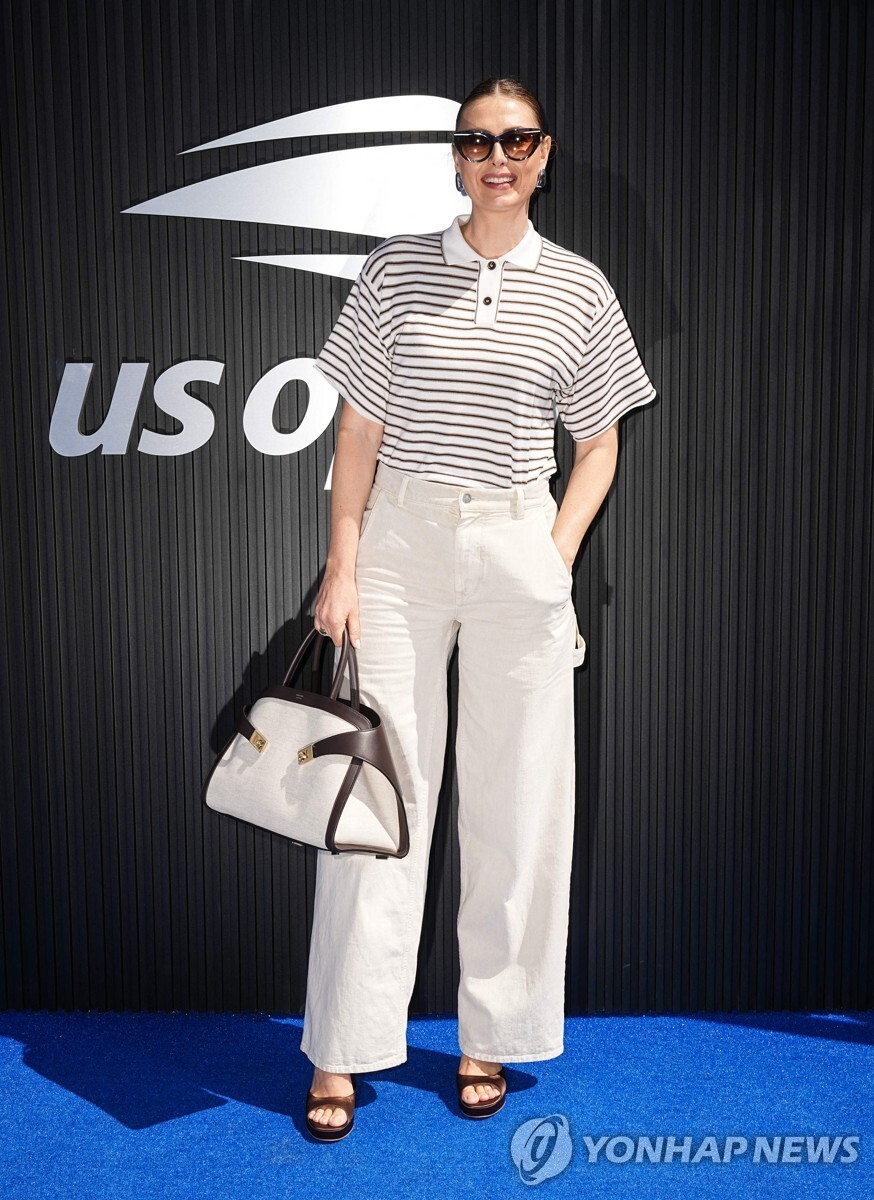  莎拉波娃赛事官方发布关键助攻新规，湖人争议不断！-爱游戏官网首页